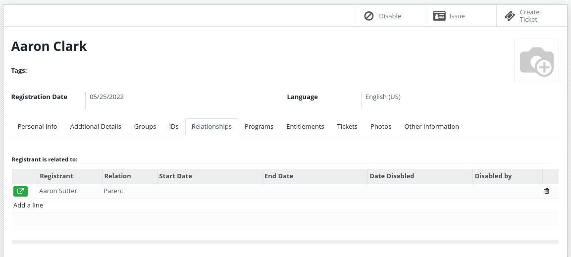 Screenshot of the registrant relations interface showing a list of relationships between registrants with columns for relation type, source, and target registrant